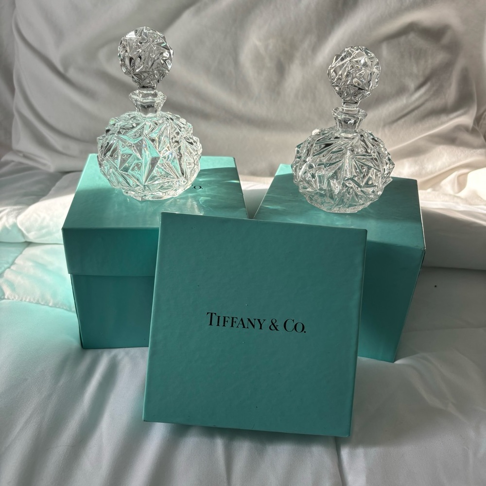 Tiffany’s Rock Cut Crystal Perfume Bottle 1980's In original box!